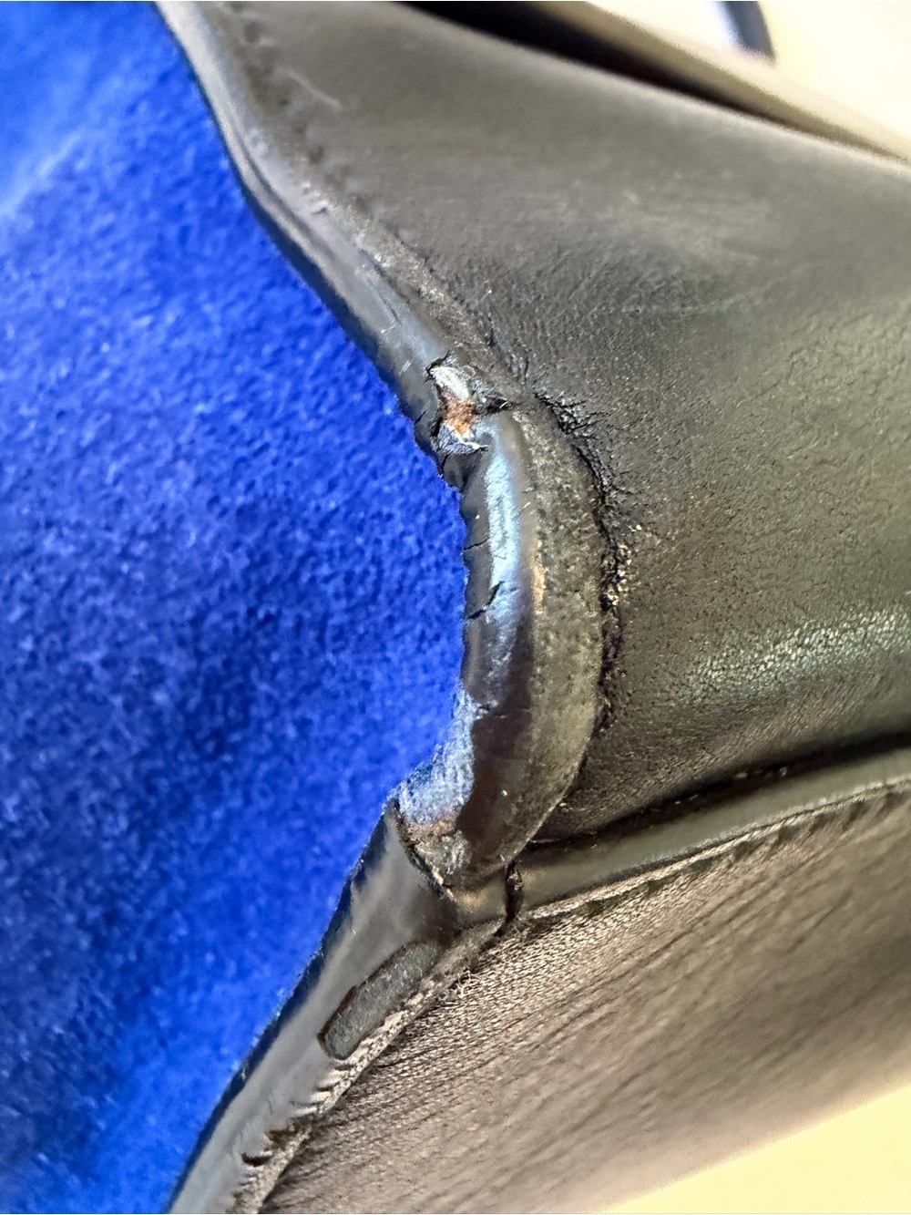 CELINE Leather Trapeze Medium Vintage - Picture 3 of 15